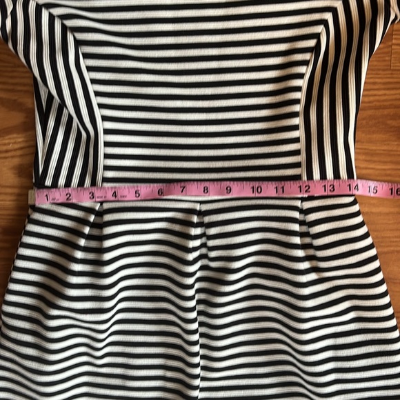 Madewell Black and White Stripe Scoop Neck Fit & Flare Short Sleeve Dress Size 6 - Picture 10 of 14